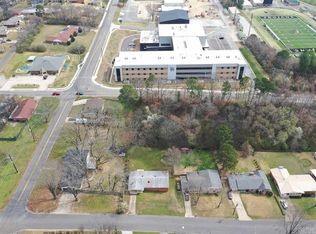 201 Elmhurst St, Hot Springs, AR 71913