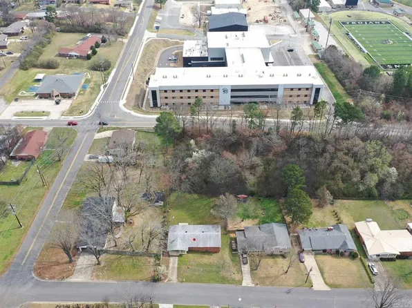 201 Elmhurst St, Hot Springs, AR 71913