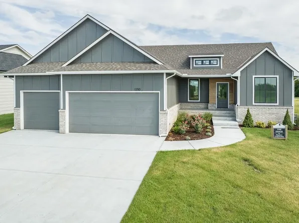 1250 W Ravendale Ln, Goddard, KS 67052