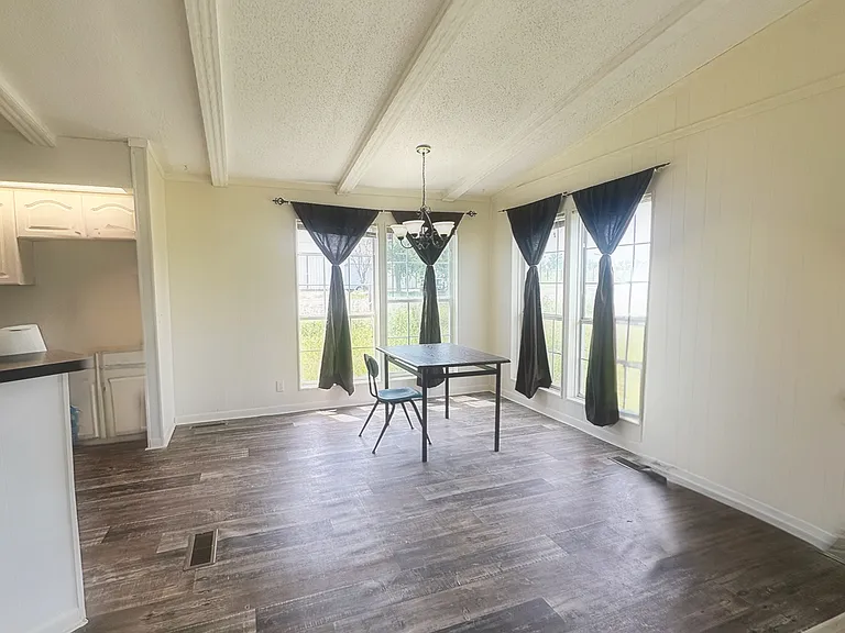 12457 FM 1392 — Photo 17
