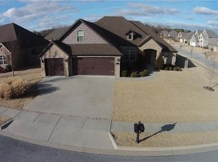 2404 W Bordeaux Pl, Fayetteville, AR 72704