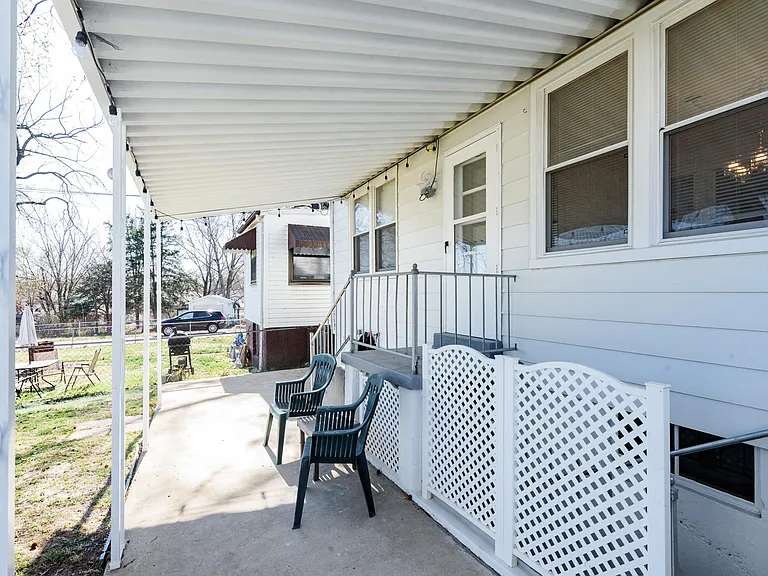 1304 Dammert Ave — Photo 26