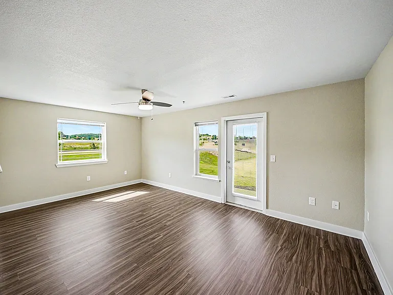 Chase Creek Apartment Homes — Photo 24