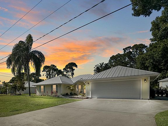 4th image of 4504 Redwood Drive