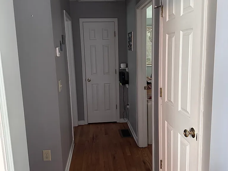 1135 Arlington Pkwy NE — Photo 10
