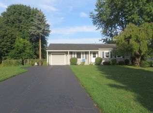 199 Mystic Ln, Rochester, NY 14623