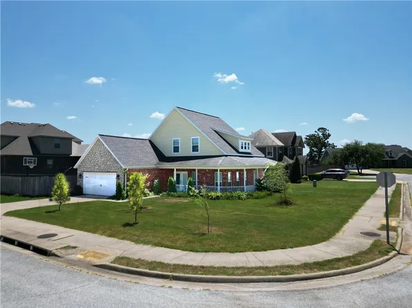 1701 Crestwood Hills Ln, Cave Springs, AR 72718
