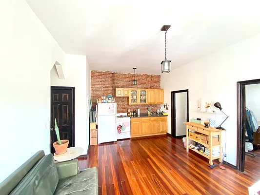 Rented by Nolita Group | media 2