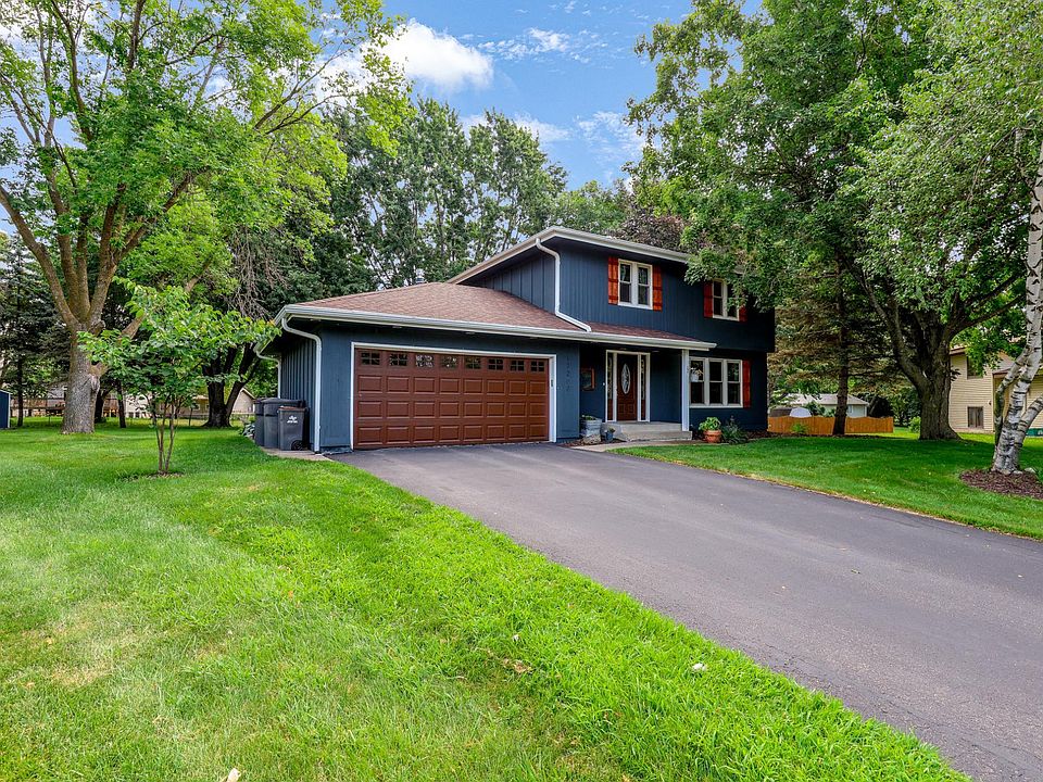 1st image of 17200 Barberry Cir