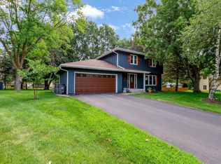 17200 Barberry Cir, Eden Prairie, MN 55346