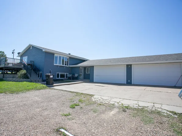 128 1st St E, Lambert, MT 59243