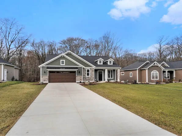 4617 Cottage Creek Ln, Holland, MI 49423