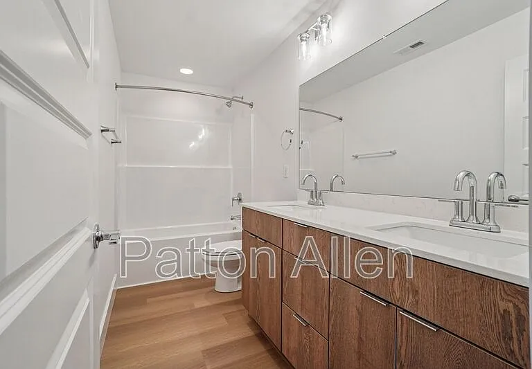 17 Bolton St — Photo 19