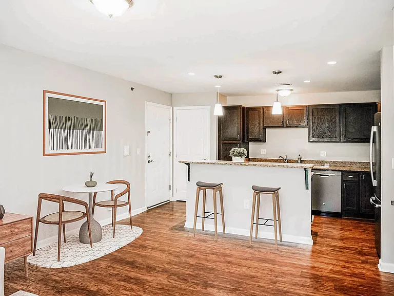 2086 Glencoe Hills Dr — Photo 10