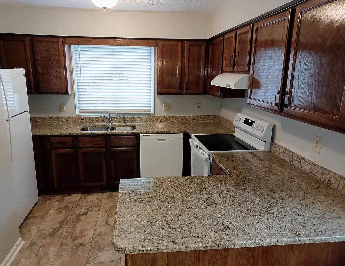 Building Photo - 109 Bramble Ct