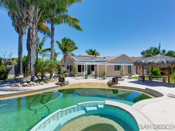 7657 Caffey Ln, San Diego, CA 92126
