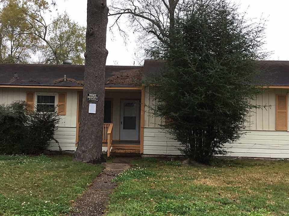 1st image of 2 W Lutcher Ave