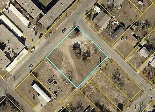 1st image of 905 8th St Lot 1