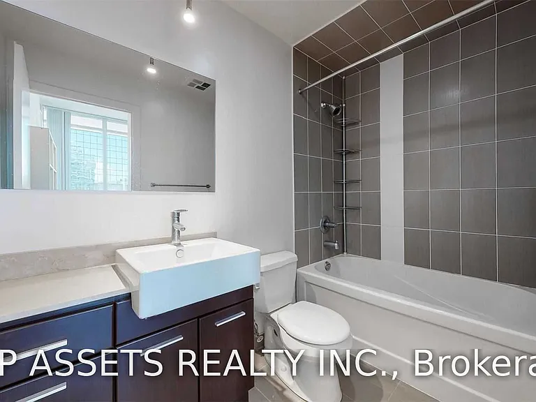 770 Bay St #1202 — Photo 14
