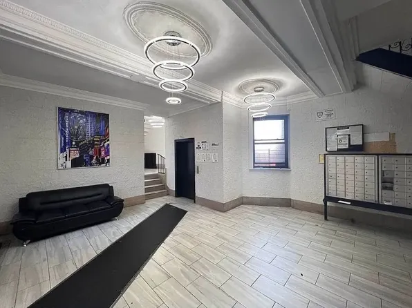 3111 Heath Avenue image 7 of 8