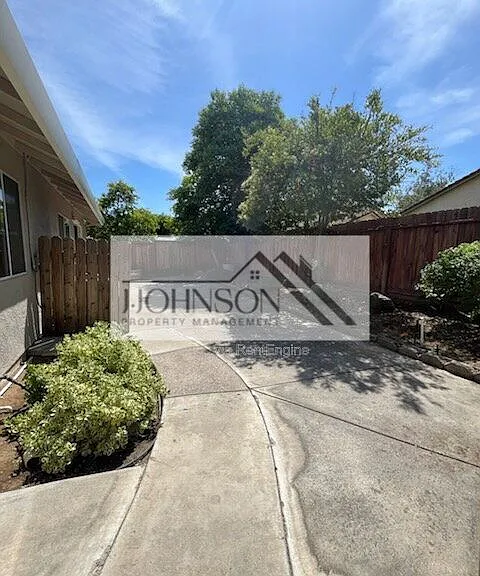 76 Mary Ct — Photo 21