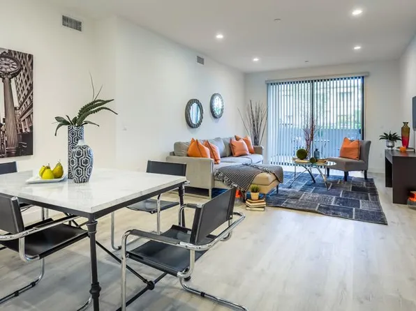 905 Wilcox Ave #201, Los Angeles, CA 90038