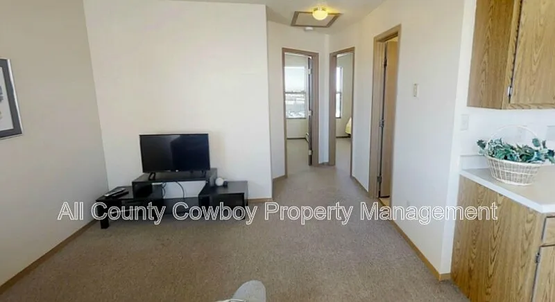 2 bed, 1.0 bath, 600 sqft, $900 — Photo 3