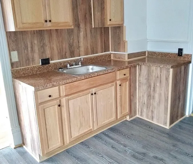 7 Reynolds Ave — Photo 2