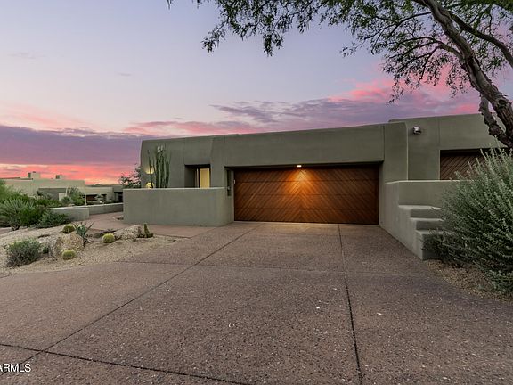 3rd image of 10076 E GRAYTHORN Drive