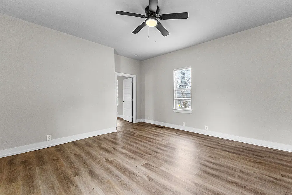 64 E Jones St — Photo 3