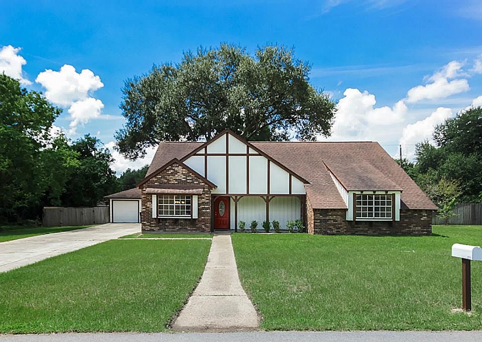 1st image of 211 Beaumont Dr
