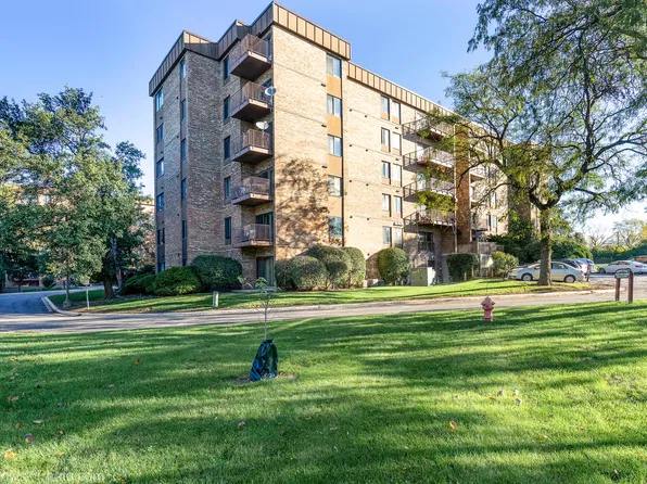 425 Walnut Creek Ln Unit 1305, Lisle, IL 60532