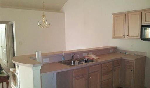 3rd image of 112 Villa Dr
