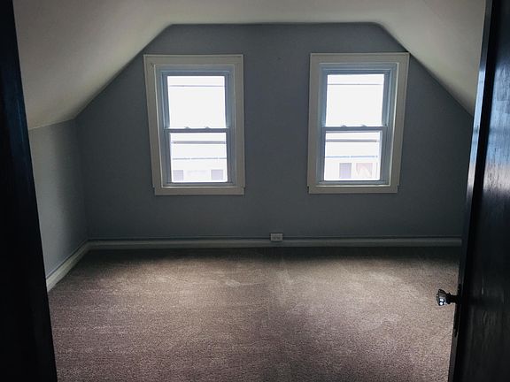 4th image of 804 Driving Park Ave