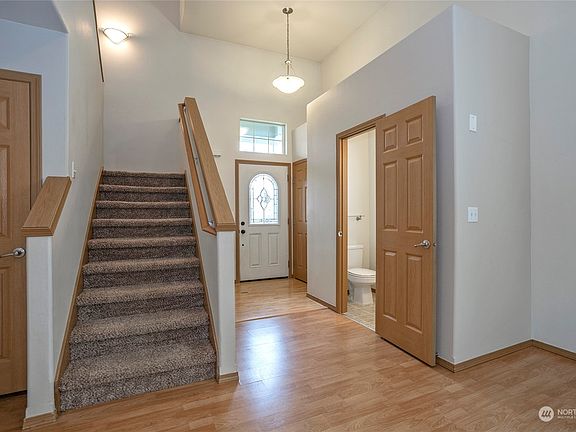 3rd image of 16124 SE 256th Place
