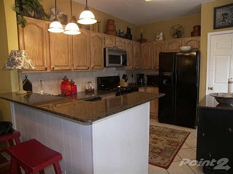 3rd image of 6801 Hickory Hollow Ln