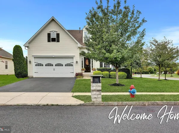 18 Applegate Dr, Florence, NJ 08518