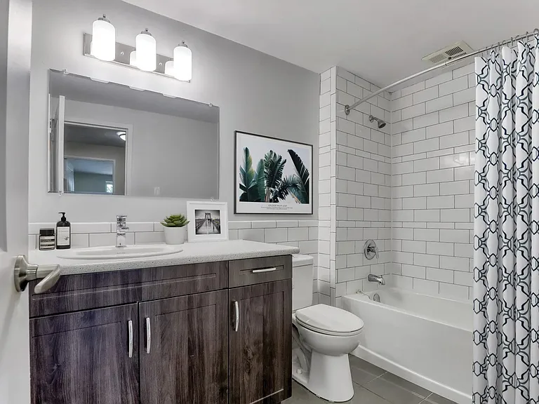 181 Queen Mary Rd — Photo 6