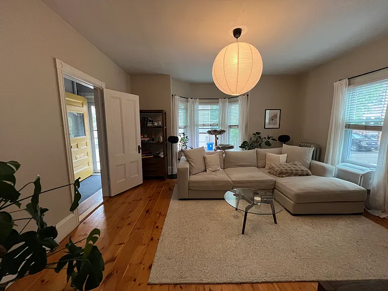 16 Marshall St — Photo 6