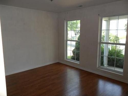 4th image of 2389 Bloxom St