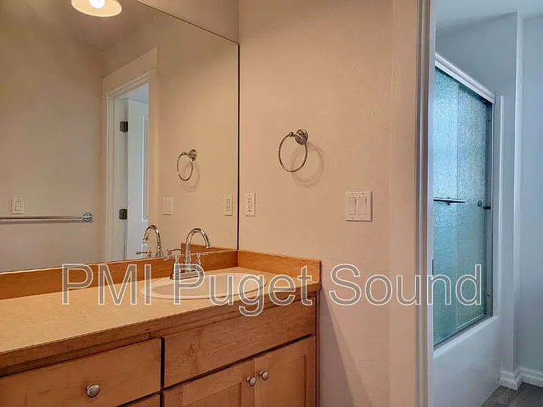 576 Mount Baker Pl NE — Photo 12