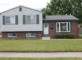 28475 Halecreek St, Romulus, MI 48174