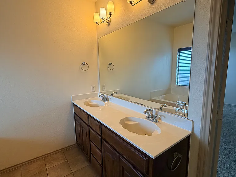 5408 Grayson Ridge Dr — Photo 12