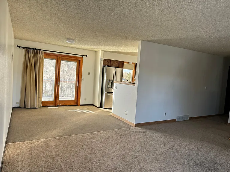 4920 Yesness Ct — Photo 6