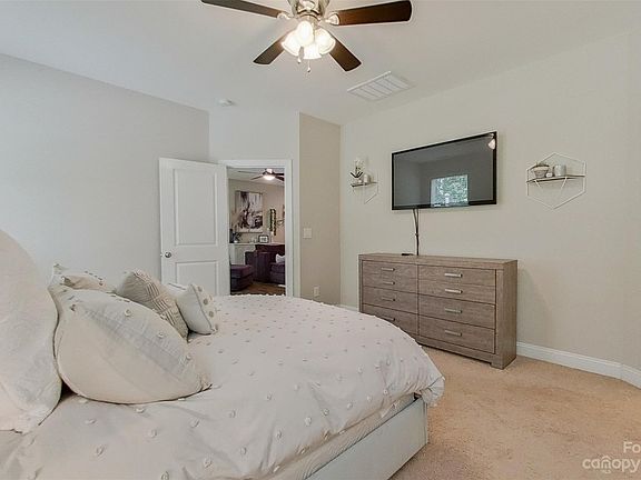 5th image of 1022 Angora Ct