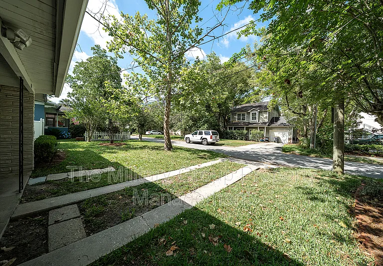 2115 Minerva Ave — Photo 4