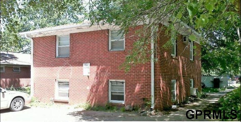 2nd image of 4125 Holdrege St