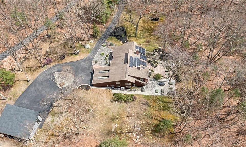 335 Crawford St, Northborough, MA 01532 Zillow