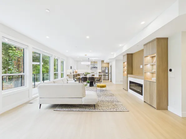 3450 Jervis St #103, Pt Coquitlam, BC V3B 4P3