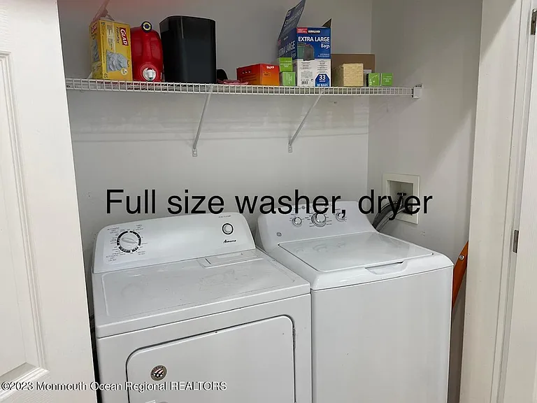 110 Poplar Ave — Photo 26